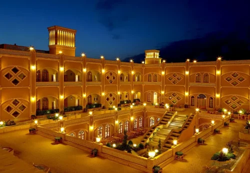 رزرو مسافرخانه در شیراز